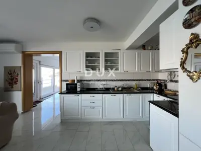 Villa 280 m², Senj - first row to the sea - 7
