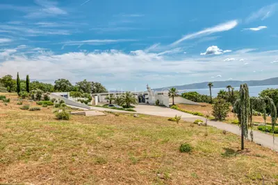Vila 450 m², Krk - prvi red do mora i privatnost - 6