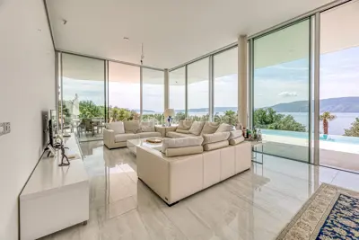 Vila 450 m², Krk - prvi red do mora i privatnost - 12