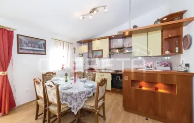 Luksuzna vila s bazenom, pogledom na more i ljetnom kuhinjom u Kaštelima - 13