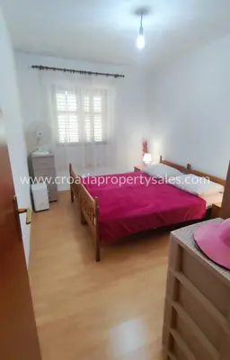 Semi-detached house, Otok Hvar - quiet area, 5 min to the sea - 4