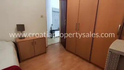 Semi-detached house, Otok Hvar - quiet area, 5 min to the sea - 10