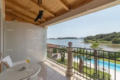 House for sale in Medulin, 550 m²