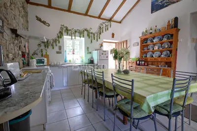 Kuća 195 m², Mravince, centar i mirna lokacija - 7