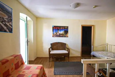 Kuća 195 m², Mravince, centar i mirna lokacija - 19