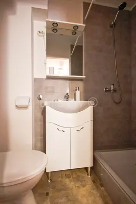 Kuća 195 m², Mravince, centar i mirna lokacija - 17