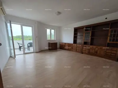 Wohnung 61 m², Vidikovac, Pula - ruhige Straße und Blick auf den Wald