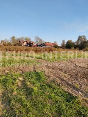 Building plot, Mala Ostrna - peaceful surroundings of family houses - 2