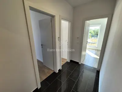 Doppelhaushälfte 156 m², Malinska, Pool und Gartenanlage - 8