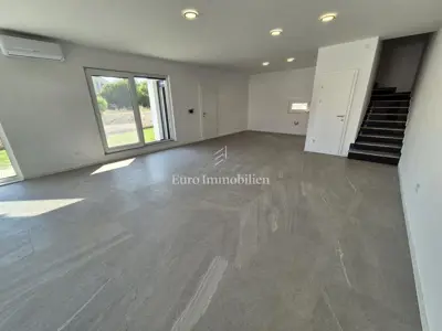 Doppelhaushälfte 156 m², Malinska, Pool und Gartenanlage - 5