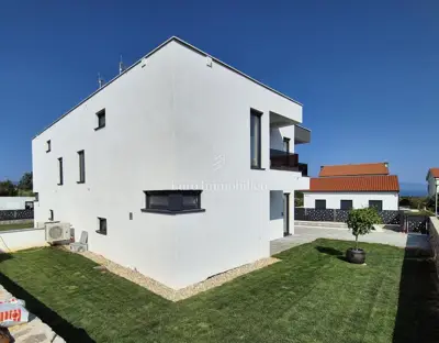 Doppelhaushälfte 156 m², Malinska, Pool und Gartenanlage - 2