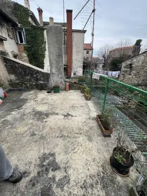 Kuća 138 m², centar Buja, vrt i terasa - 4
