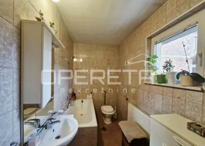 House 218 m², Brdovec - settlement center - 11