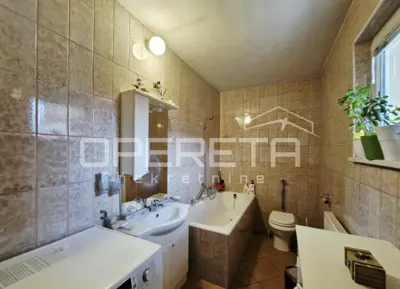 House 218 m², Brdovec - settlement center - 10