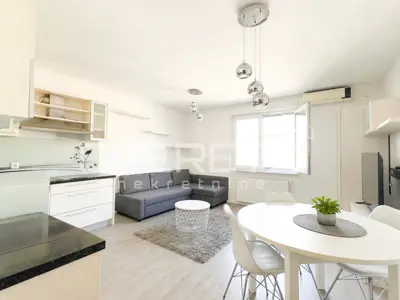 Stan 39 m², Maksimir, Kvatrić - renoviran i namješten