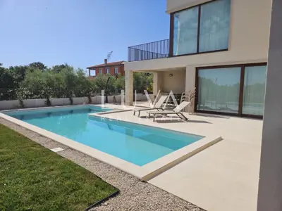 Haus 206 m², Tar - beheizter Pool und Garten - 22