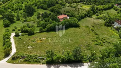 Building plot 1,259 m², Labin - flat plot