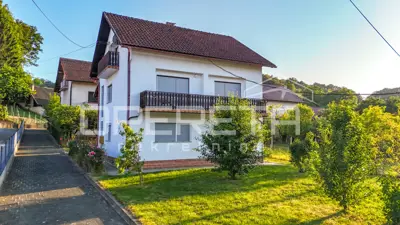 Haus 243 m², Krapinske Toplice - ruhige grüne Umgebung