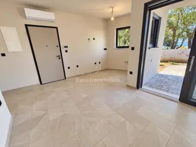 Apartman 56 m², Omišalj - prizemlje, okućnica i pogled na more - 4