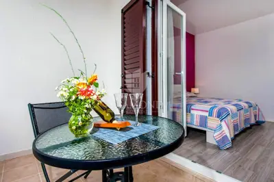 Haus 400 m², Rovinj - ruhige Straße nahe dem Zentrum - 14