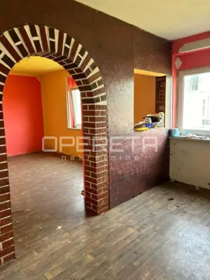Haus 118 m², Trnovec - ruhige Lage und großer Hof - 2