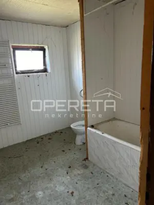 Haus 118 m², Trnovec - ruhige Lage und großer Hof - 3