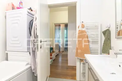 Stan 76 m², Maksimir - 3 sobe, loggia i lift - 9