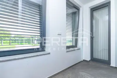Stan 76 m², Maksimir - 3 sobe, loggia i lift - 15