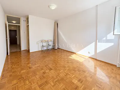 Stan 58 m², Turnić Rijeka - pogled na more i lift - 7