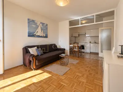 Stan 58 m², Turnić Rijeka - pogled na more i lift