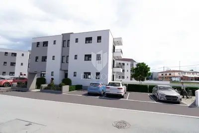 Stan 47 m², Gornji Stupnik - vrt 54 m² i terasa