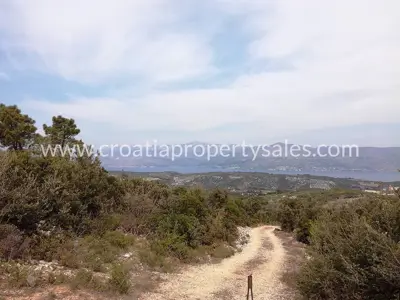 Grundstück, Brač, 19.700 m², 98.500 € - 3