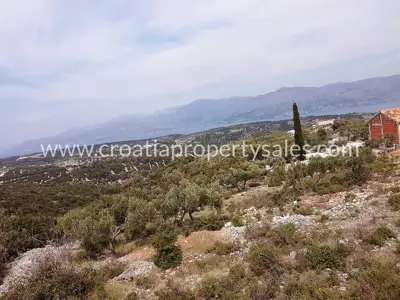 Grundstück, Brač, 19.700 m², 98.500 € - 6