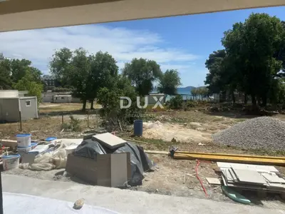 VODICE – 3SS+DB stan s vrtom i pogledom na more, 70 m od mora i plaže - 11