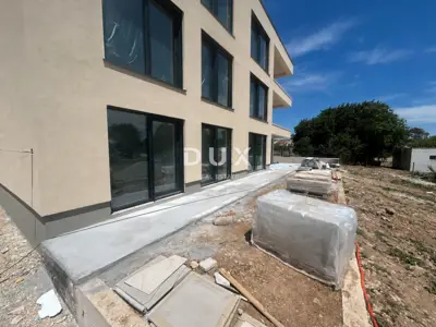VODICE – 3SS+DB stan s vrtom i pogledom na more, 70 m od mora i plaže - 6