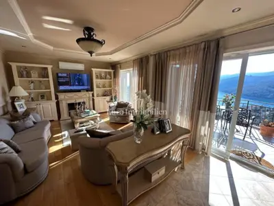 Haus zum Kauf in Rabac, 340 m² - 2