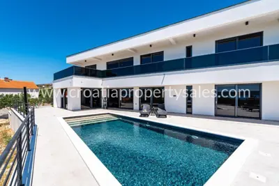 Villa 256 m², Maslenica, pool and panoramic view - 8