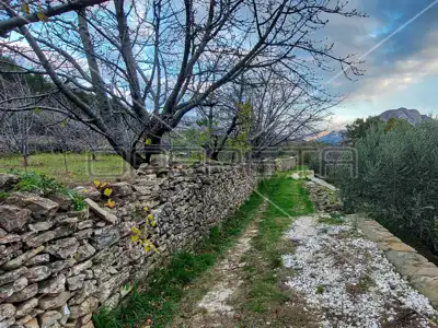 Grundstück 1 528 m², Tugare bei Omiš, Nähe von Split - 4