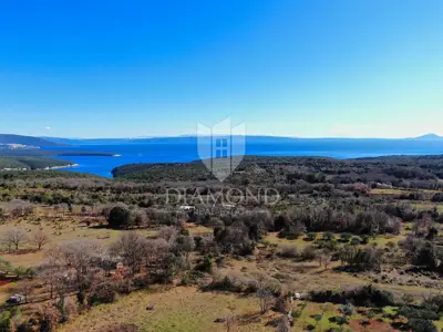 Wunderschönes Grundstück mit Meerblick