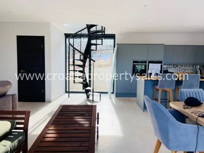 Vila 201 m², Otok Brač - prvi red do mora - 2