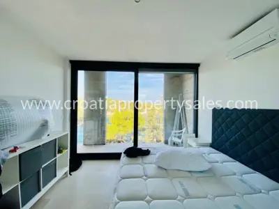 Vila 201 m², Otok Brač - prvi red do mora - 3