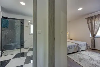 House for sale in Buzet, 150 m² - 21