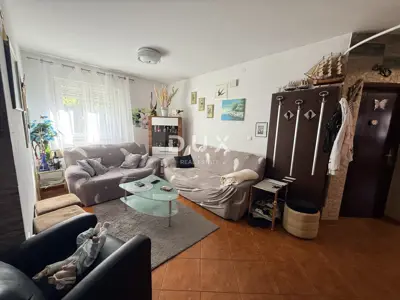 RIJEKA, GORNJI ZAMET - 3 rooms + living room with parking and a 32 m² terrace, newer construction - 6