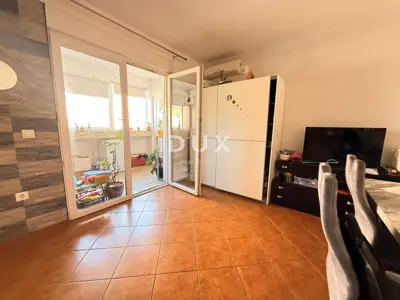 RIJEKA, GORNJI ZAMET - 3 rooms + living room with parking and a 32 m² terrace, newer construction - 16