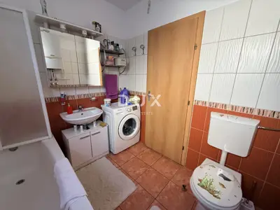 RIJEKA, GORNJI ZAMET - 3 rooms + living room with parking and a 32 m² terrace, newer construction - 8