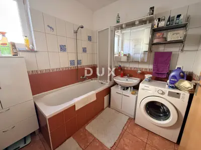 RIJEKA, GORNJI ZAMET - 3 rooms + living room with parking and a 32 m² terrace, newer construction - 7