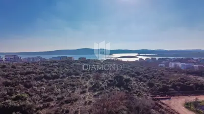 Building plot 715 m², Medulin - near the sea