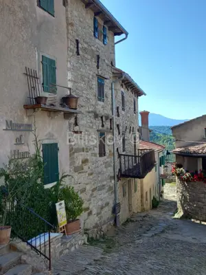 Kuća 294 m², Hum, povijesna jezgra i pogled na trg - 8