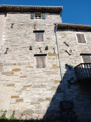 Kuća 294 m², Hum, povijesna jezgra i pogled na trg - 10