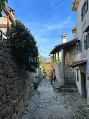 Kuća 294 m², Hum, povijesna jezgra i pogled na trg - 6